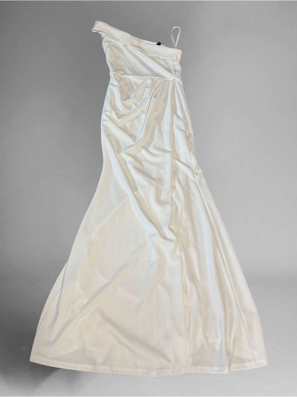 Elegant One-Shoulder White Evening Gown sz M